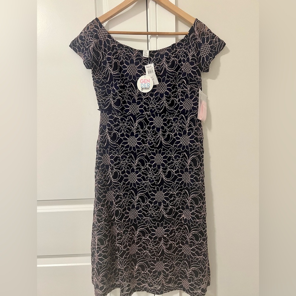 Gorgeous lace maternity dress size small